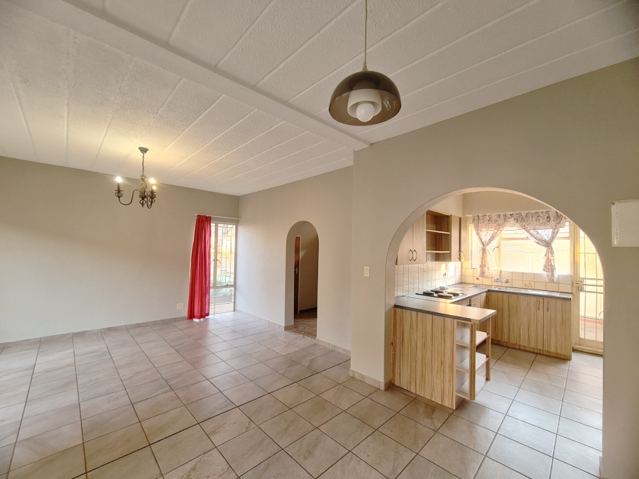 To Let 2 Bedroom Property for Rent in Ifafi North West